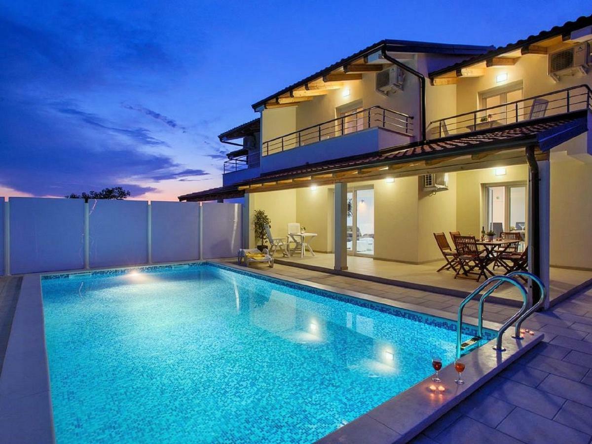 Villa Sanja Plovanija Exterior photo